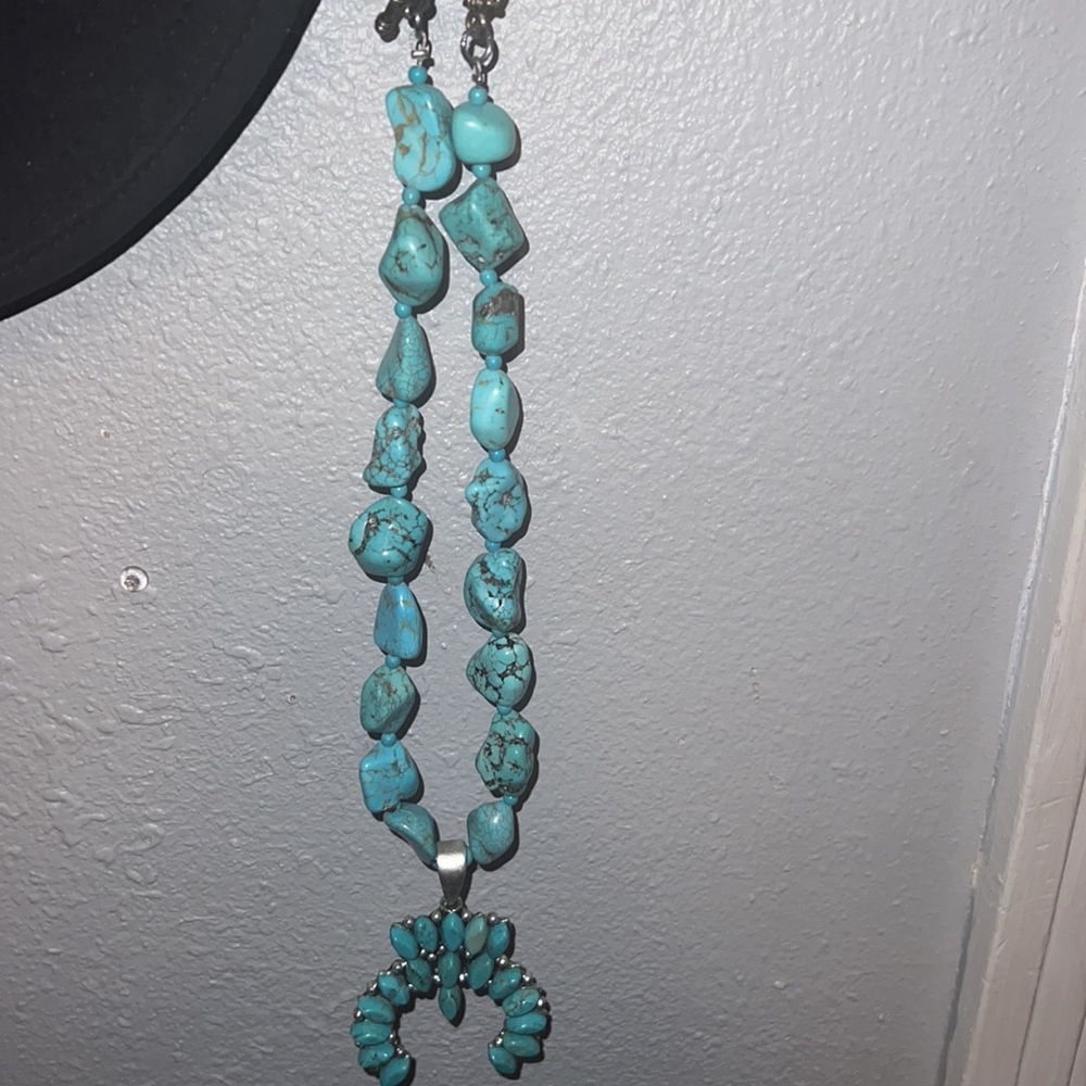 Turquoise necklace - Picture 3 of 4